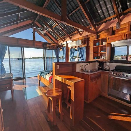 Barrbra Bnb Over The Sea Бокас-дель-Торо Экстерьер фото