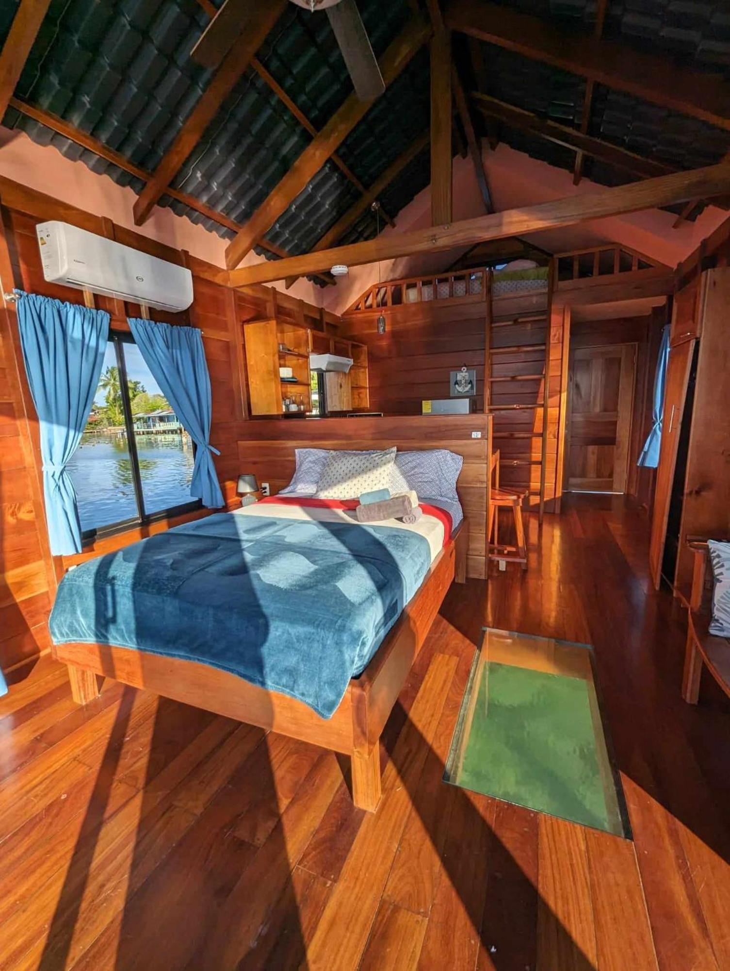 Barrbra Bnb Over The Sea Бокас-дель-Торо Номер фото